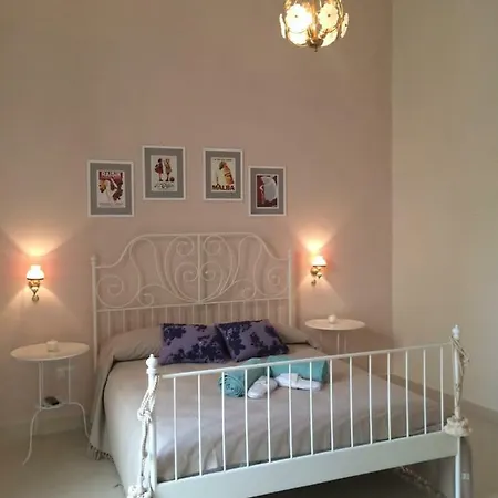 Charming Old Town Apartmán *